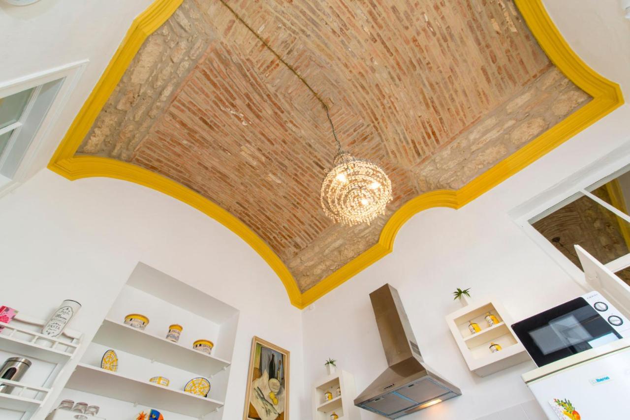 Charming Town House Just 500M From The Marina And Its Well Known Typical Market Олян Екстер'єр фото