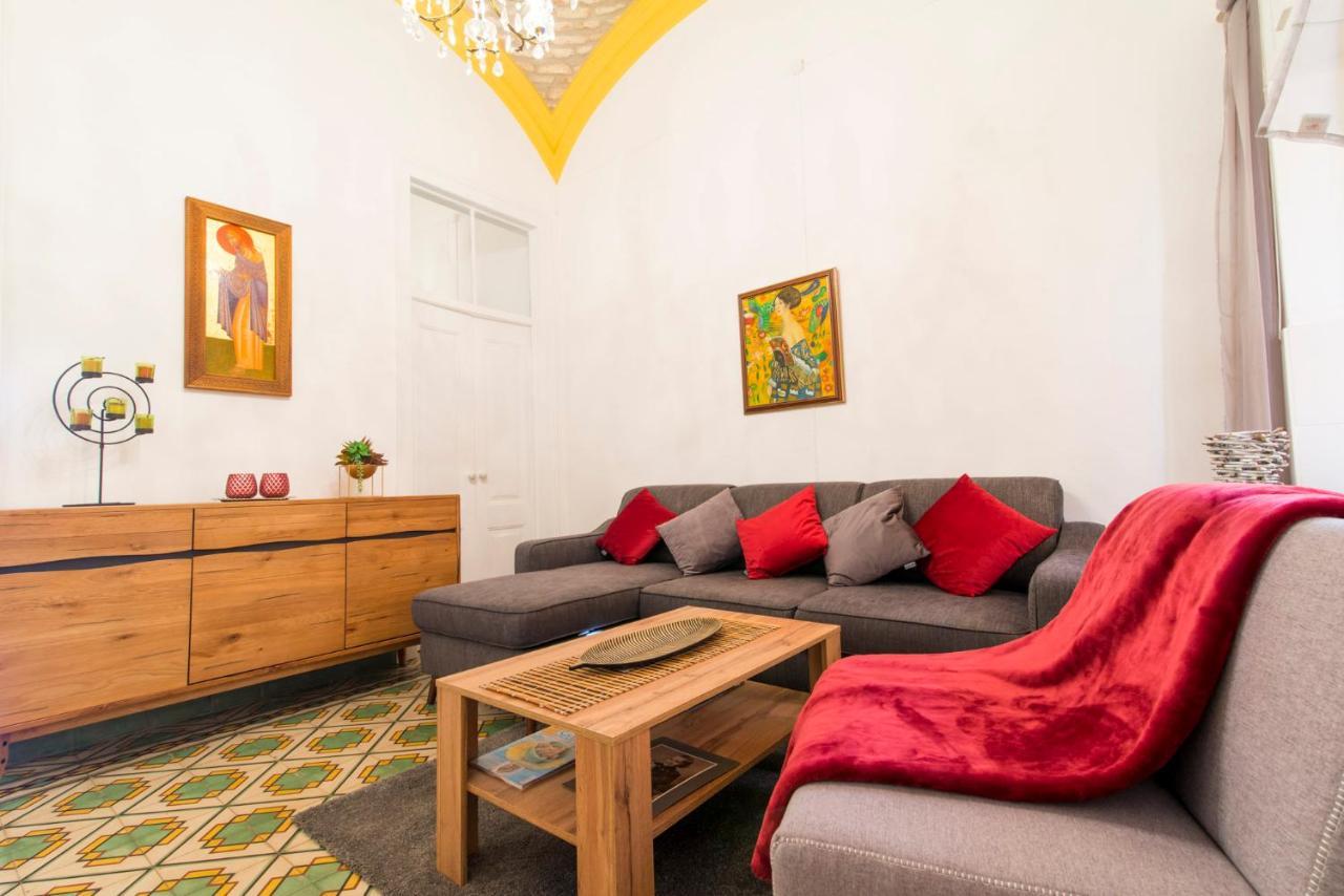 Charming Town House Just 500M From The Marina And Its Well Known Typical Market Олян Екстер'єр фото