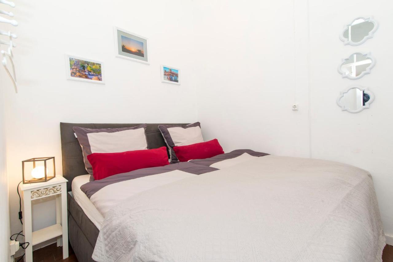 Charming Town House Just 500M From The Marina And Its Well Known Typical Market Олян Екстер'єр фото