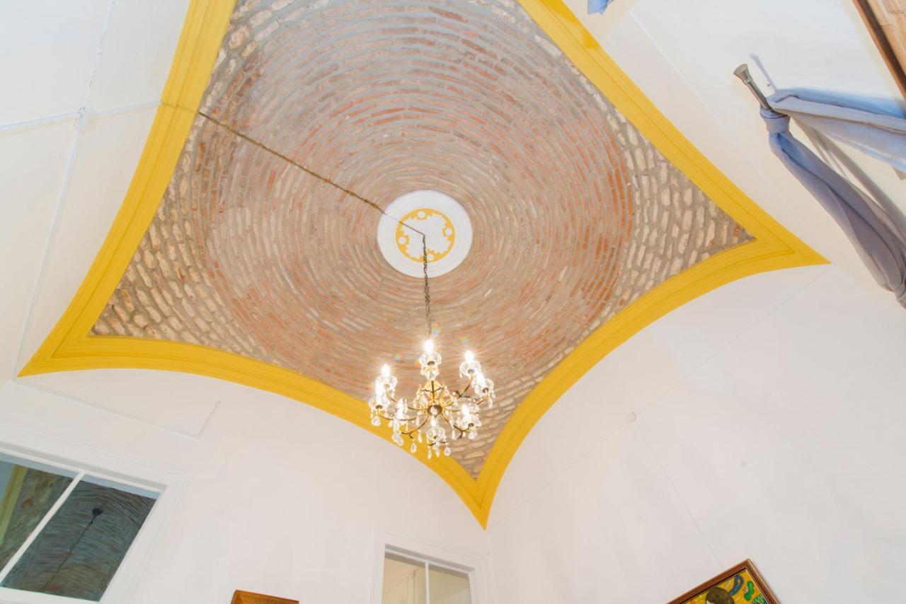Charming Town House Just 500M From The Marina And Its Well Known Typical Market Олян Екстер'єр фото